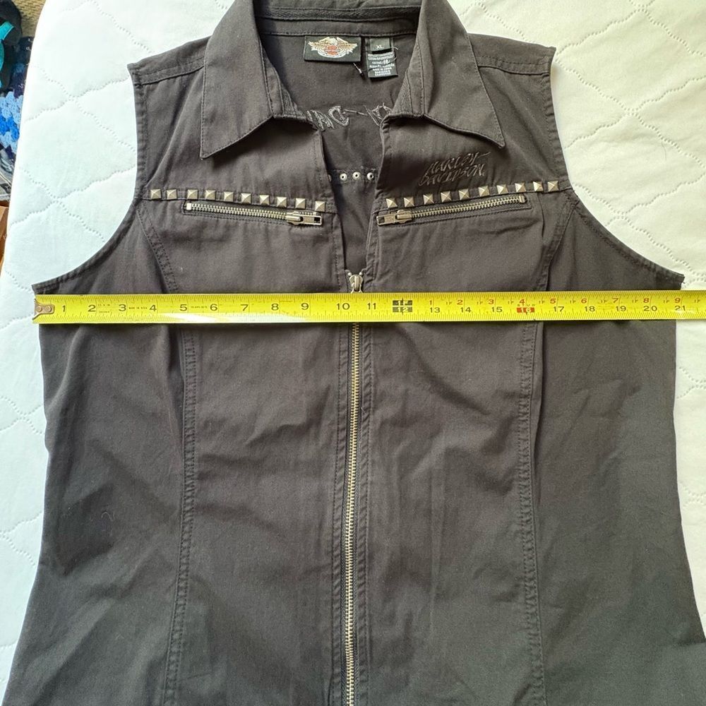 Harley-Davidson Gray Vest with Silver Accents - Picture 5 of 6